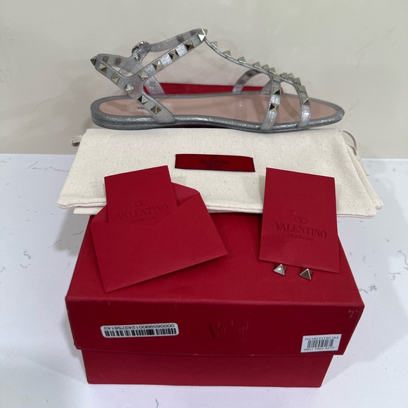 Valentino Garavani Rockstud Silver Glitter PVC Sandal - Picture 8 of 17